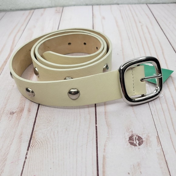 Streets Ahead Italian Leather Ivory Studded Belt - Picture 1 of 2